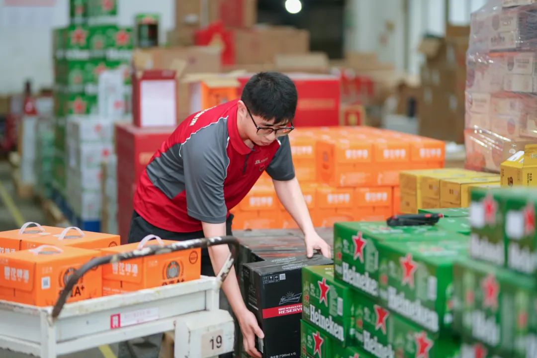 降本增效新方案！青出于蓝京东物流酒水仓正式运营