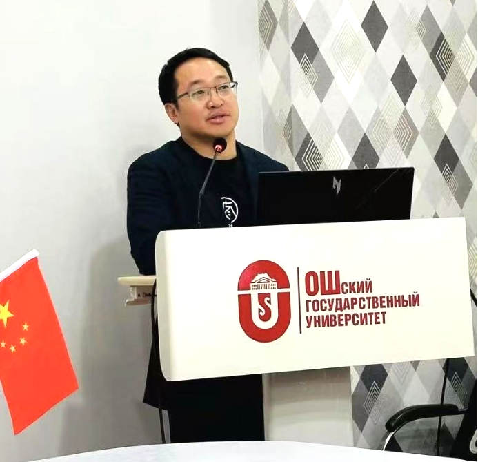临港新片区医疗器械创新中心走出“健康丝绸之路”