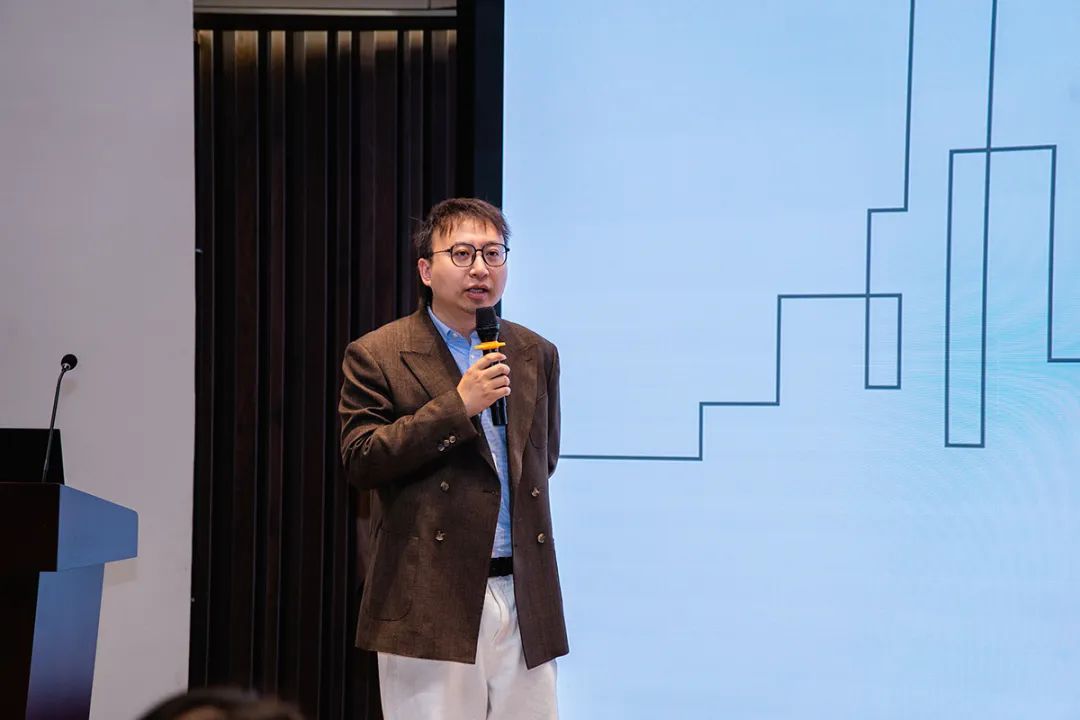 临港新片区龙光项目助企服务专场活动举行