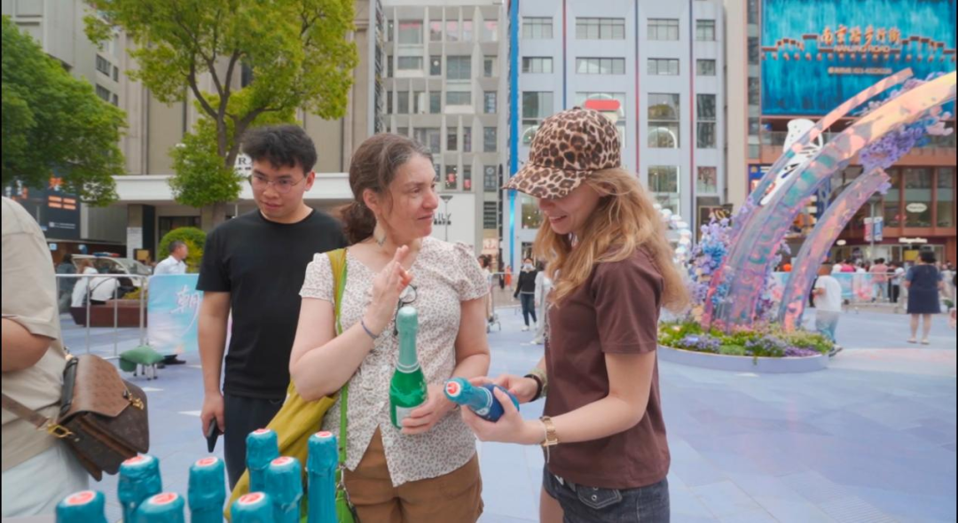 UMEET蓝莓气泡酒亮相上海“五五购物节” 助力打造女性悦己消费新地标