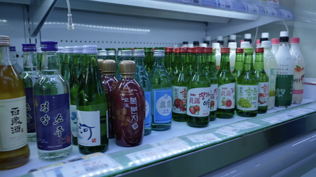 盲猜茅台年份，看看四名“中国通”的品酒体验