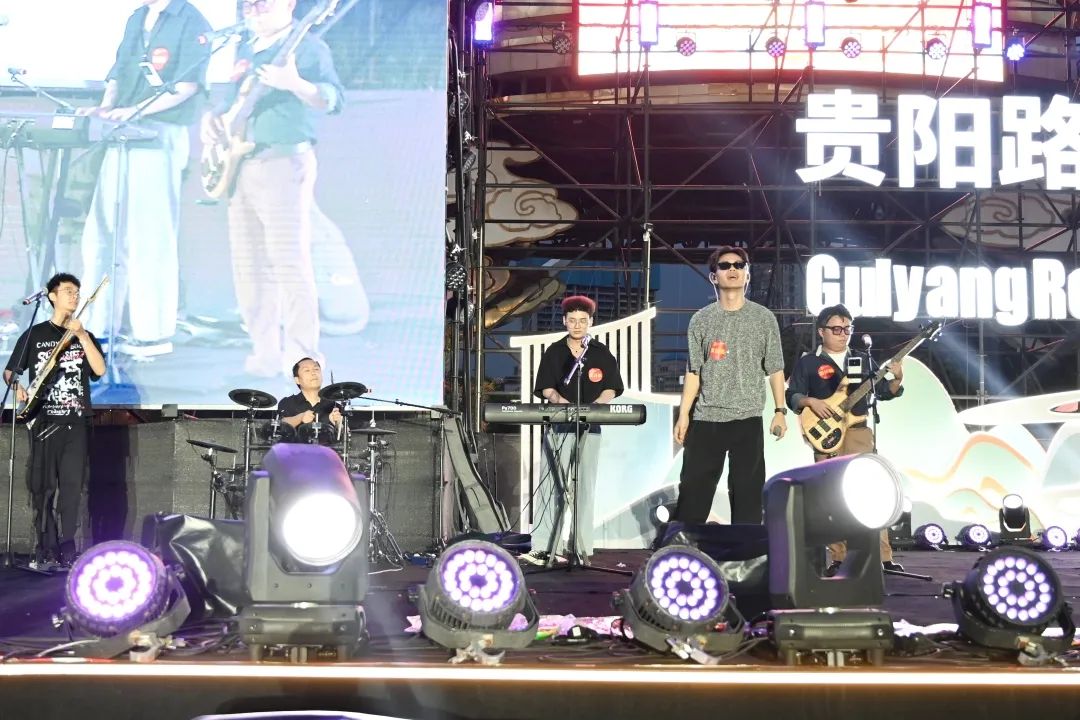 音乐邂逅美酒！茅台王子酒点燃贵阳路边音乐会