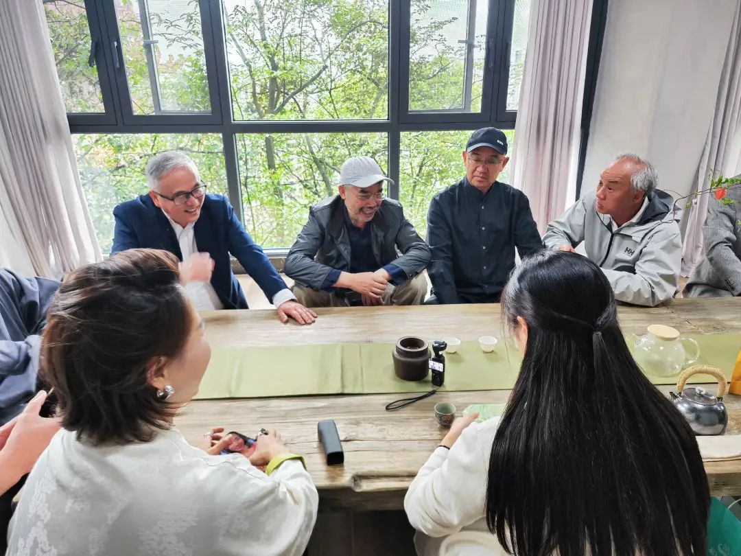 山海共烹一壶春，禅茶氤氲连世界——2025贵州新茶品鉴会启幕巢凤禅寺
