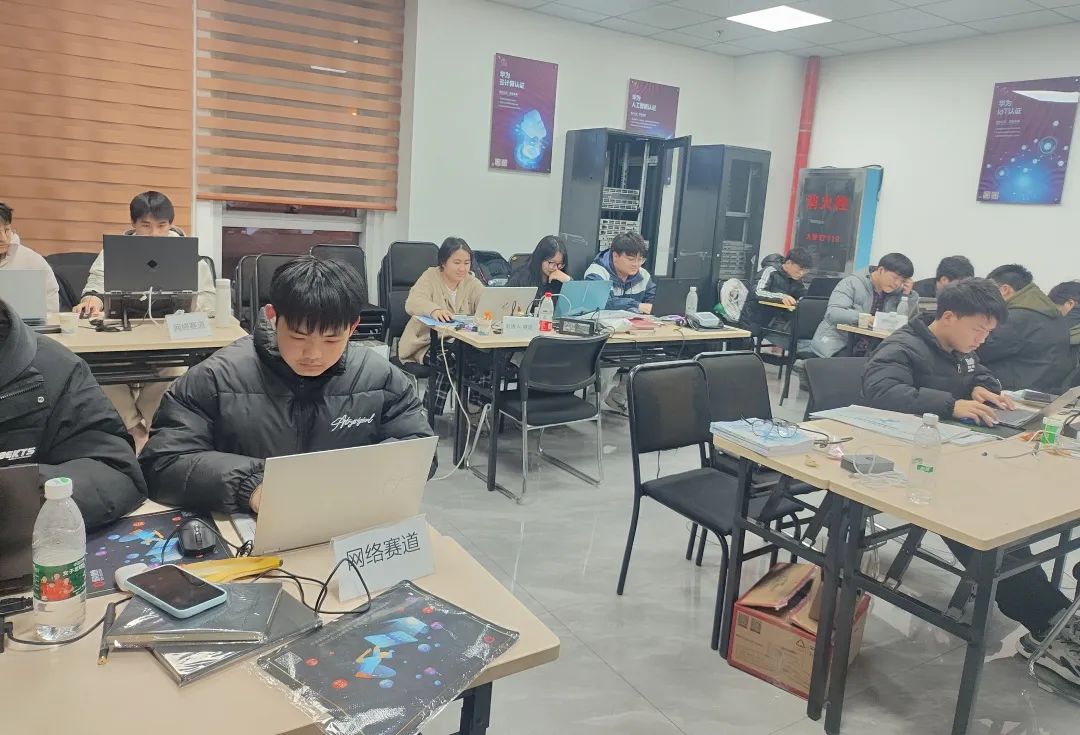 青春 · 榜YOUNG | 朱新宇：拿下华为ICT全国一等奖！他的“数字长征”从贵工商开始