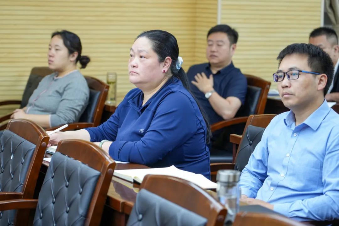 DeepSeek开启智能交互新时代，贵州工商职业学院助力教育管理数字化转型