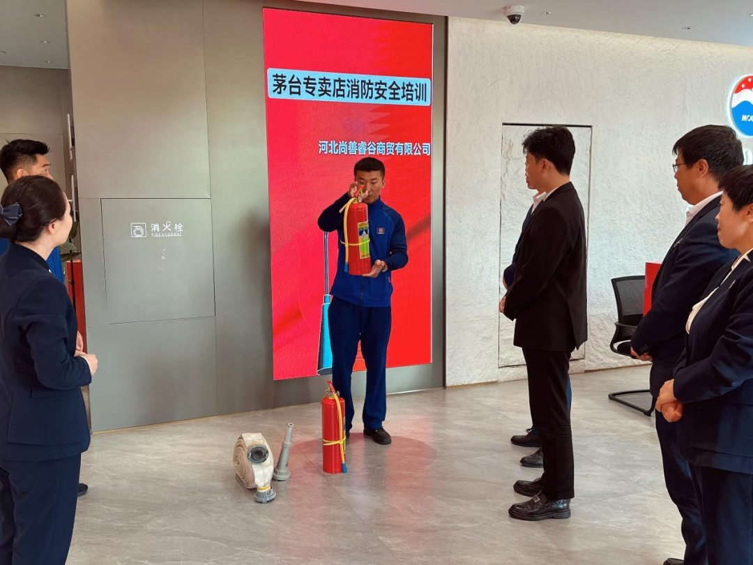 春夏之间，“茅友”相聚，不负韶光