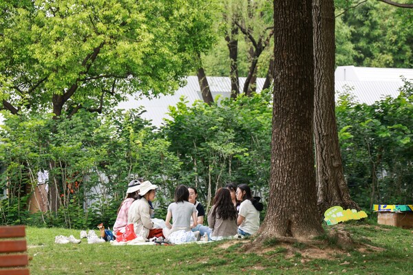 解码青春能量，拥抱真我之美 2025年度爱茉莉太平洋"AMORE能量青年"活力进行时