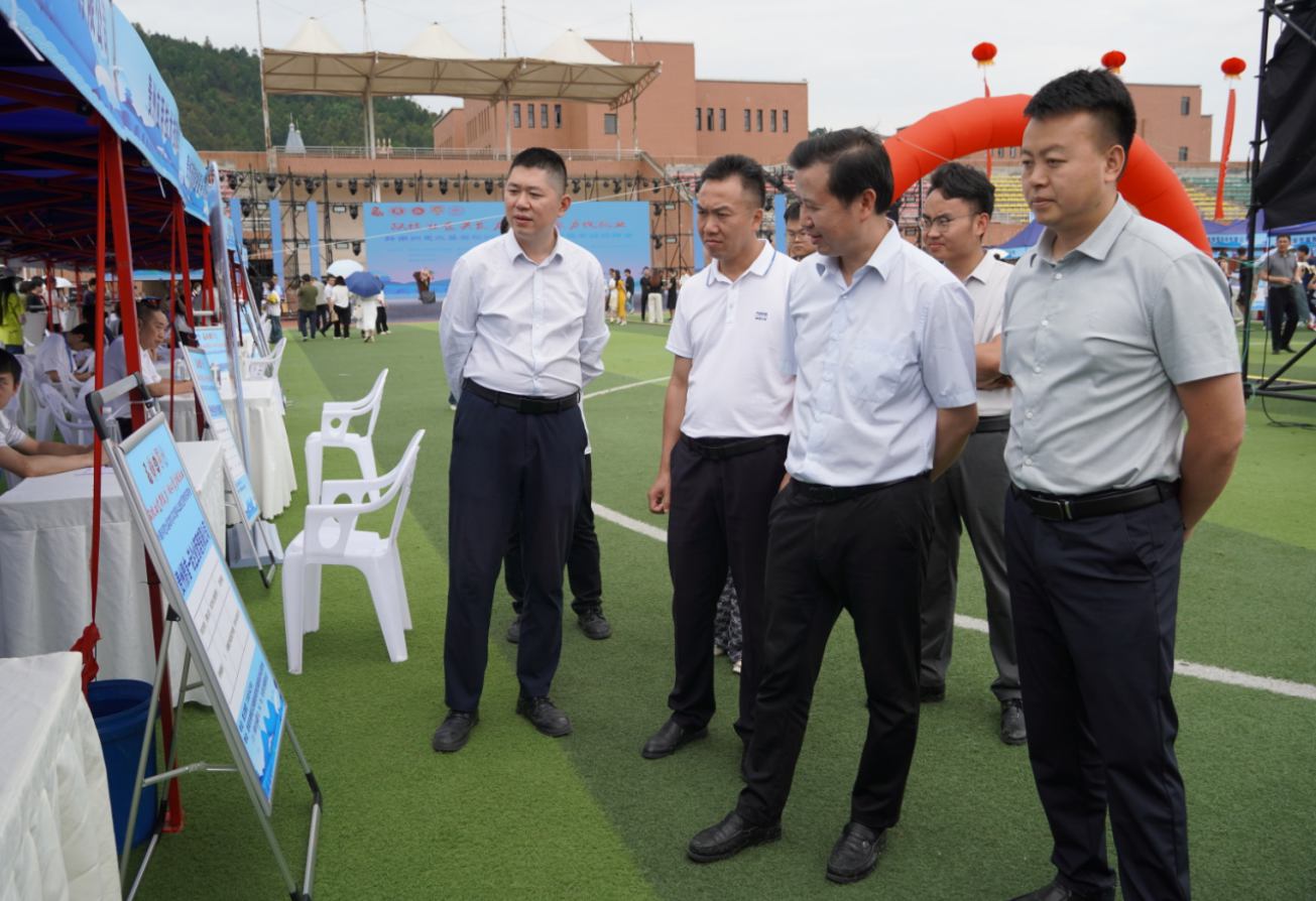 黔南州惠水县高校2025届毕业生校园专场招聘会成功举办