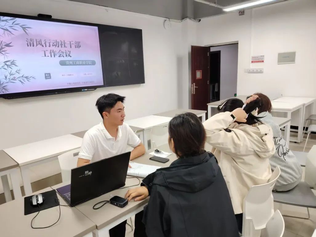 青春・榜 YOUNG | 谢忠有：128个奖项及荣誉称号，获得免试升本资格的 “全能赛将”