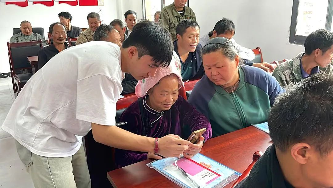 青春・榜 YOUNG | 谢忠有：128个奖项及荣誉称号，获得免试升本资格的 “全能赛将”