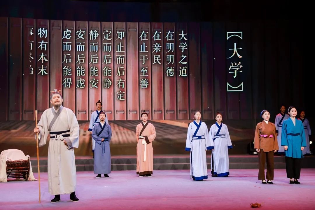 茅台公益品牌焕新升级 “中国茅台·国之栋梁”在贵阳璀璨启航