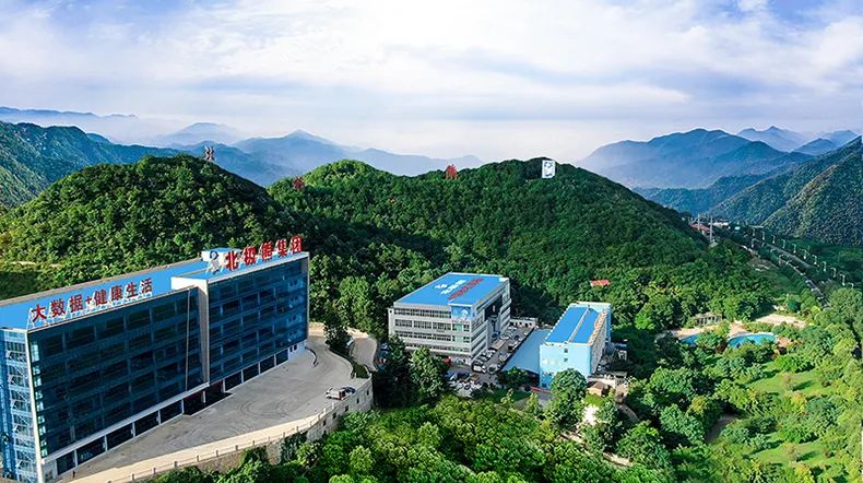 贵州大学酿酒与食品工程学院师生一行赴北极熊花溪水厂，探秘“水”的科技与质量之旅