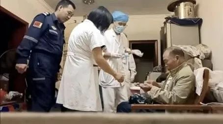 一键呼救SOS功能让独居老人转危为安！贵阳南明区望城街道联动上演“生死时速”