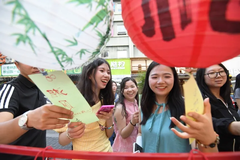 协会协办“贵阳夜经济·贵阳是座不夜城”抖音达人探店网络传播启动仪式暨接力活动