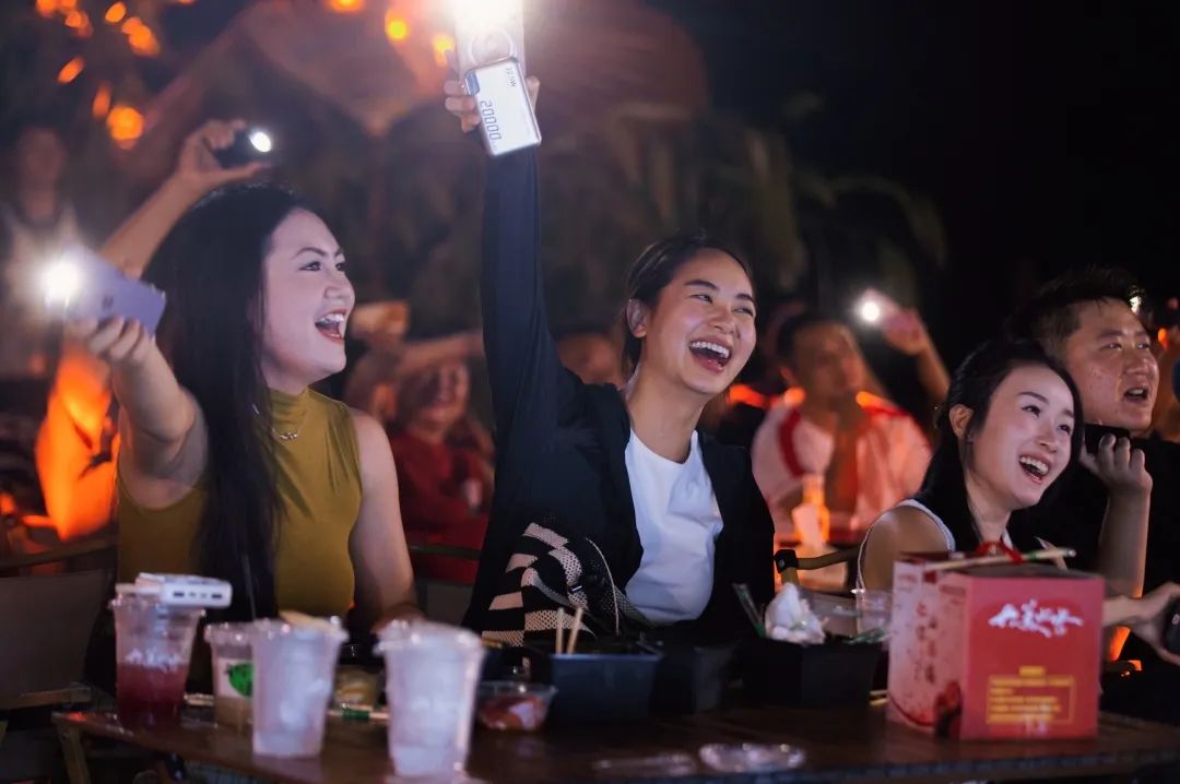 八月茅坡嗨不停 厂市携手绘新篇