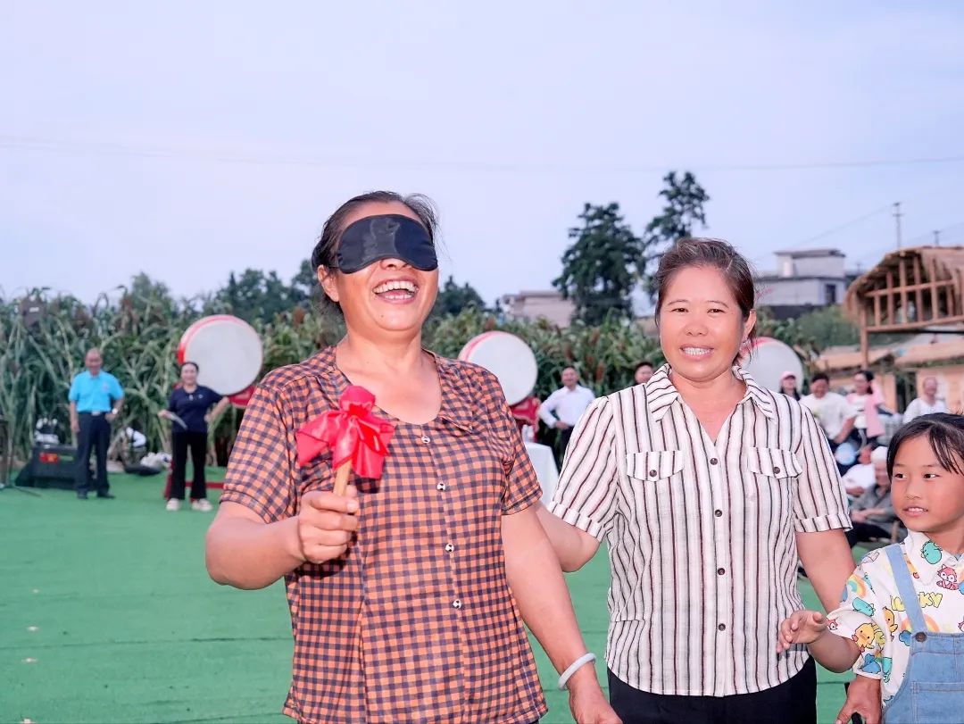 八月茅坡嗨不停 厂市携手绘新篇