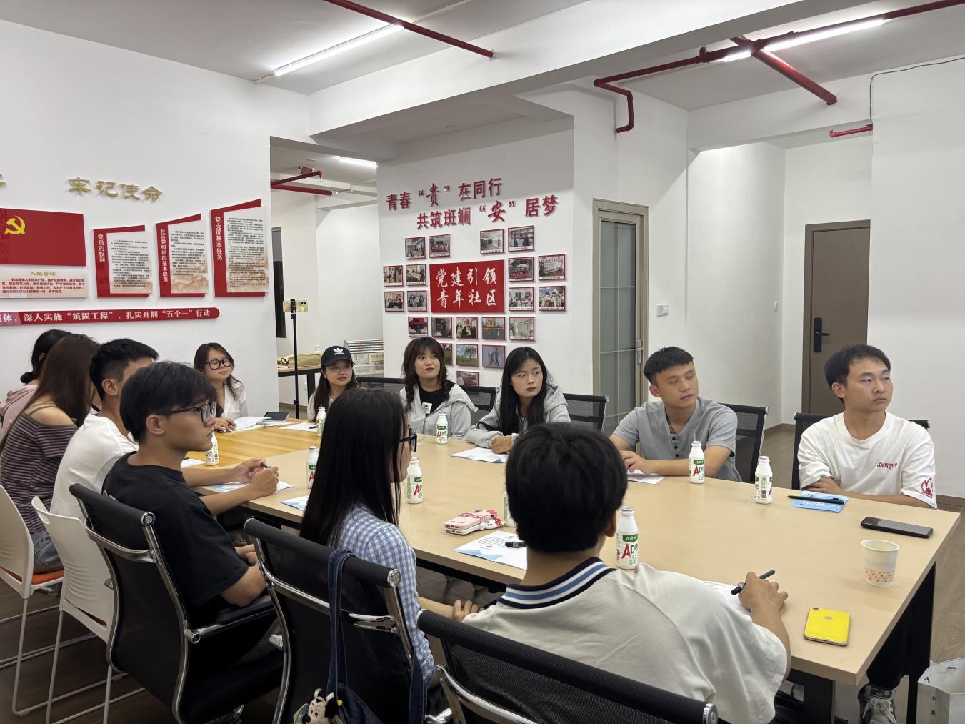 贵安新区首场职业指导进社区活动暖心启幕 双线融合赋能青年人才扎根发展