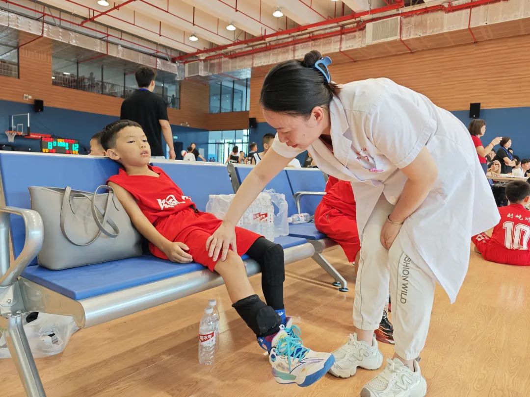 贵州省第一届少年“三大球”“三小球”运动会：小篮球大梦想背后的汗水与坚守