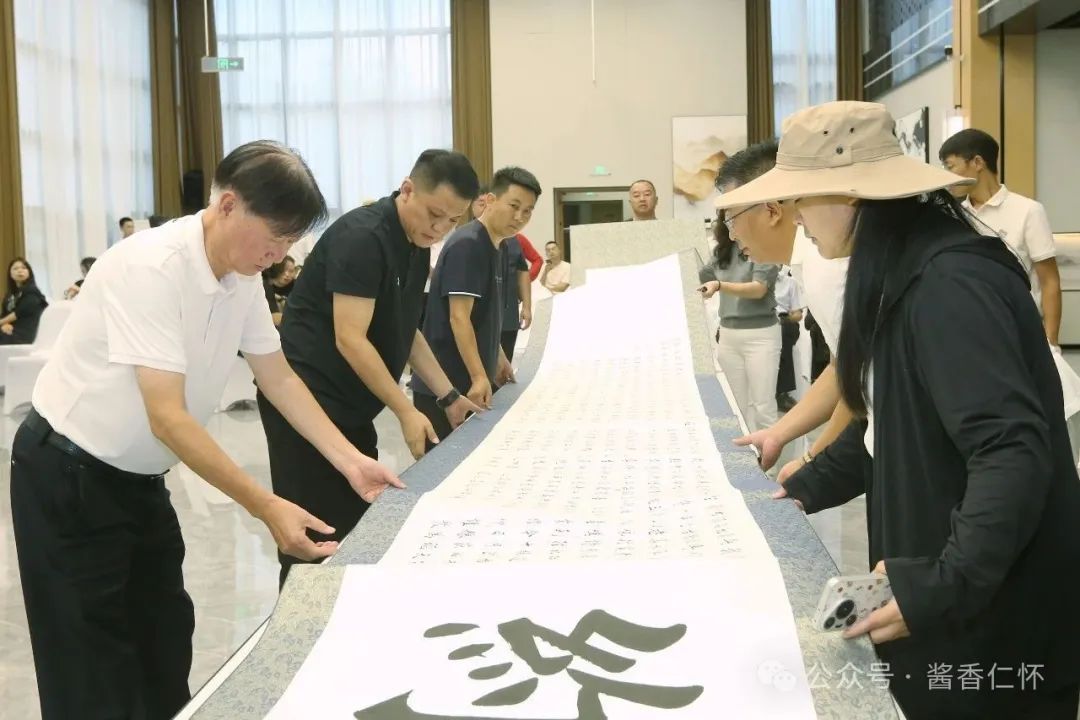 明晚，30城同步直播仁怀高粱归仓仪式