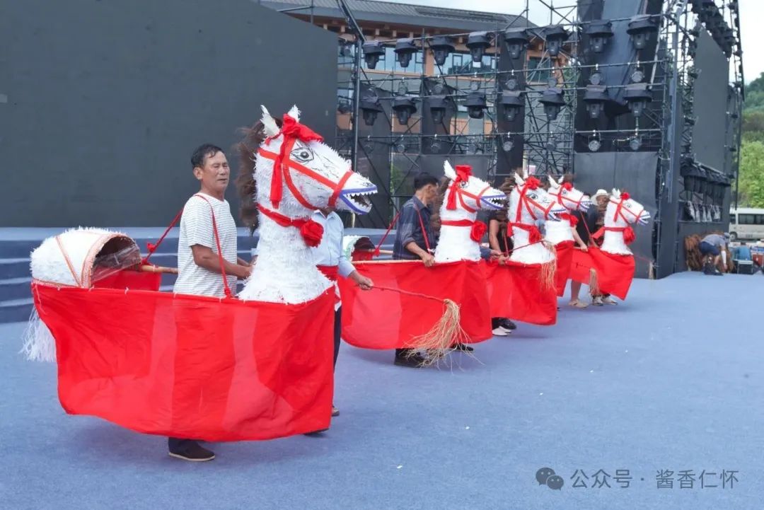 明晚，30城同步直播仁怀高粱归仓仪式