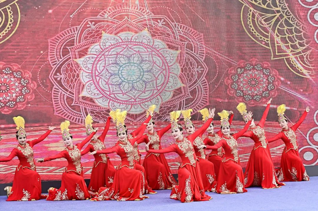 贵州茅台2025年新疆茅友嘉年华在喀什举行