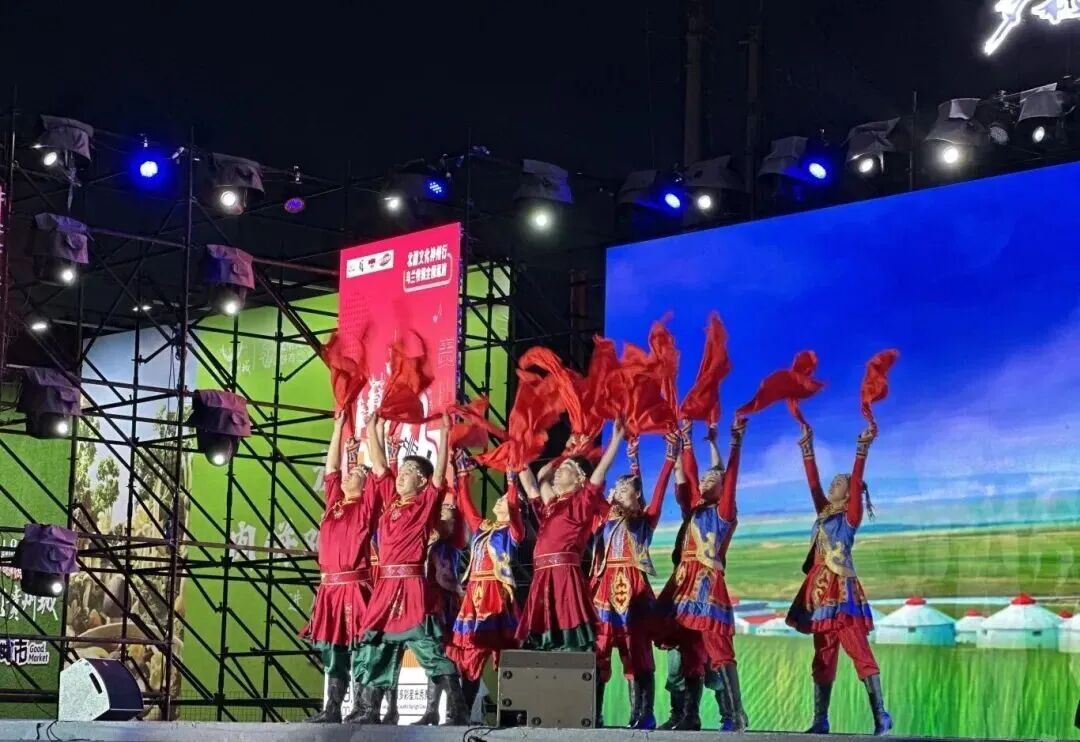 “北疆文化神州行”60周年乌兰牧骑全国巡演走进贵阳