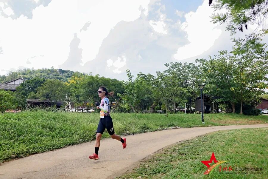 2025年贵州红·山水越野挑战赛（花溪站）|全国办赛黄金期 越野高手为何云集青岩古镇？
