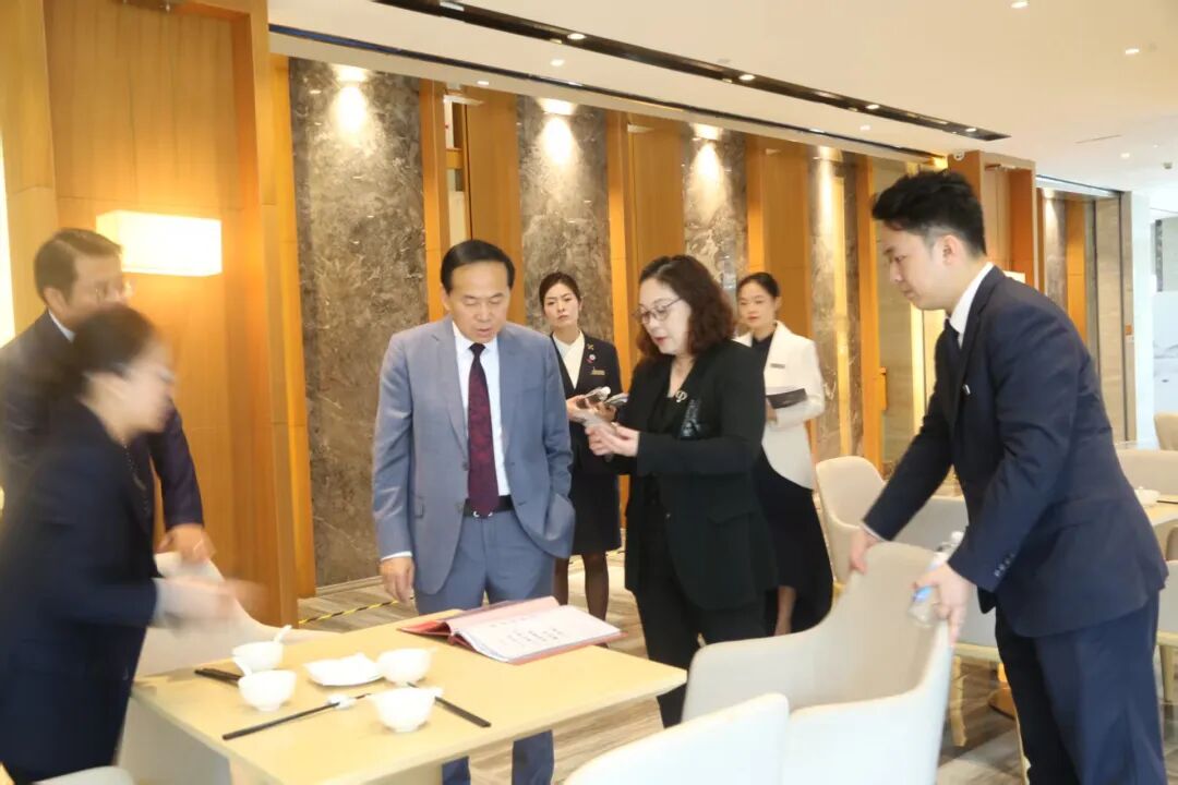 贵旅酒店支援团队获锦旗，护航酒店星评路