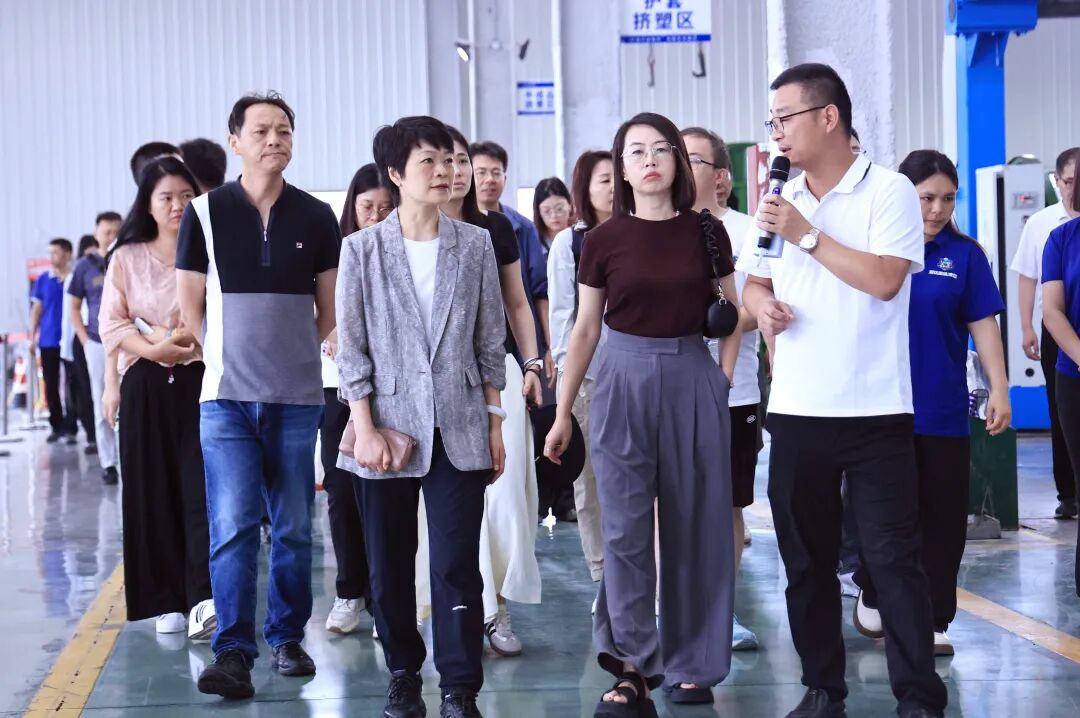 贵州省标准化院莅临固达电缆集团开展物品编码相关工作调研
