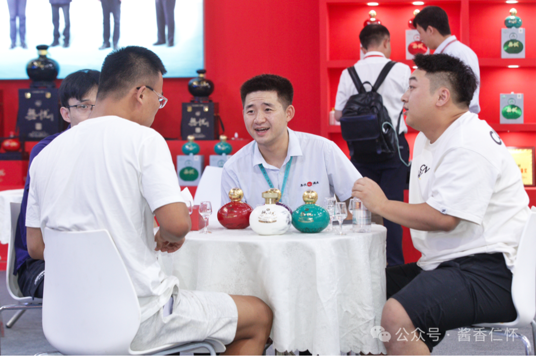 中国酱香白酒核心产区（仁怀）49家酒企集体亮相酒博会