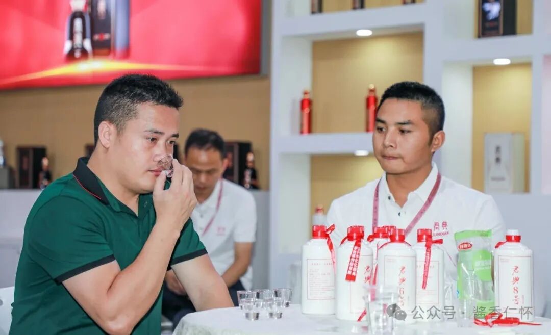 中国酱香白酒核心产区（仁怀）49家酒企集体亮相酒博会