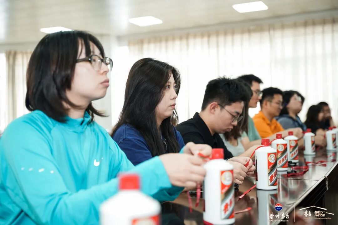 Amazing GuiZhou Amazing Moutai 42位国际媒体嘉宾走进茅台