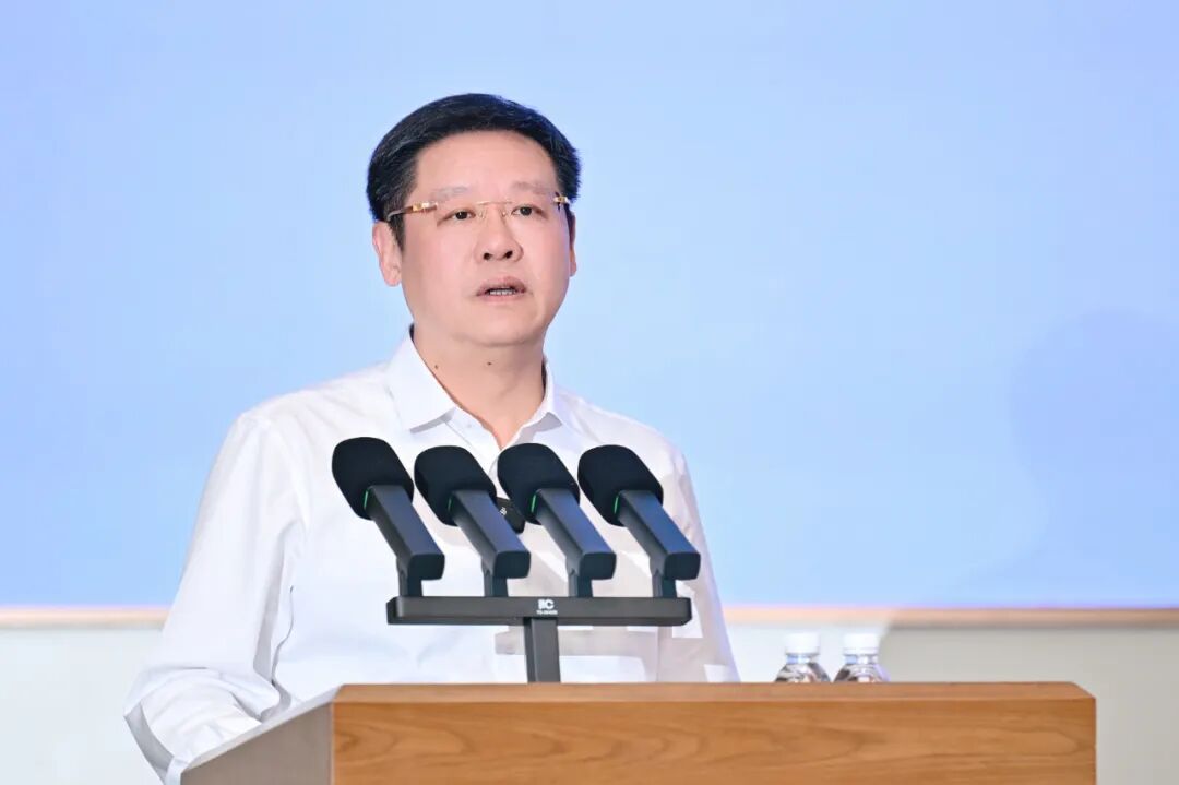 著名投资人林园参加万商联盟创富论坛并出席“珍企会”座谈会