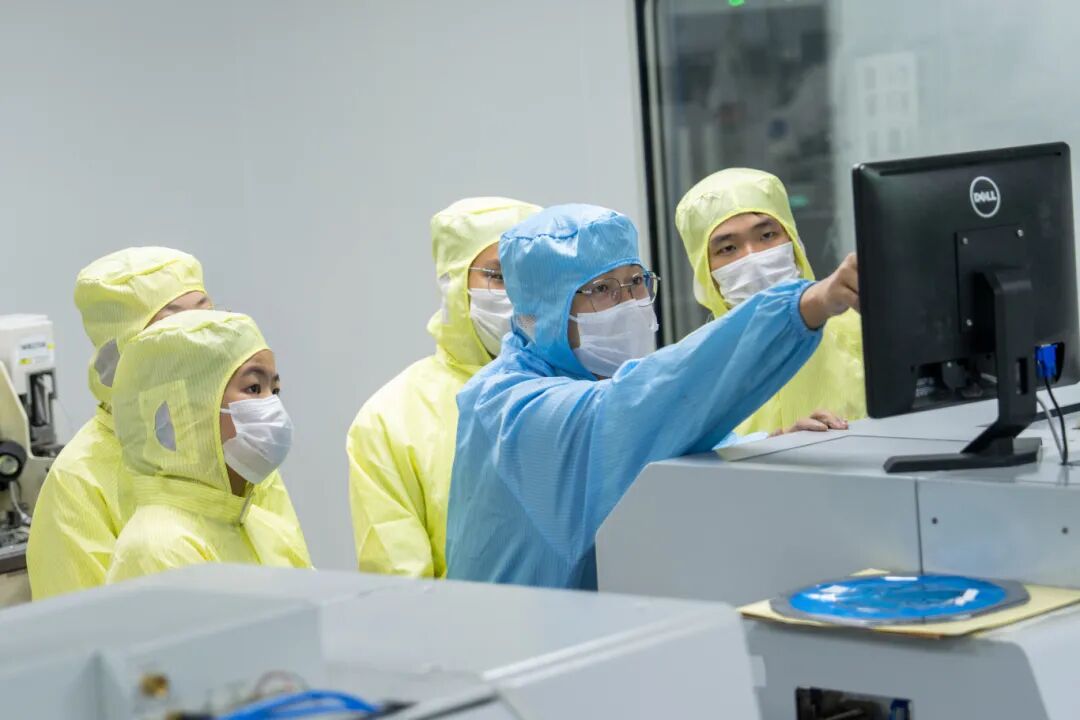 破解集成电路人才瓶颈，上海建桥学院将真实产线引入校园