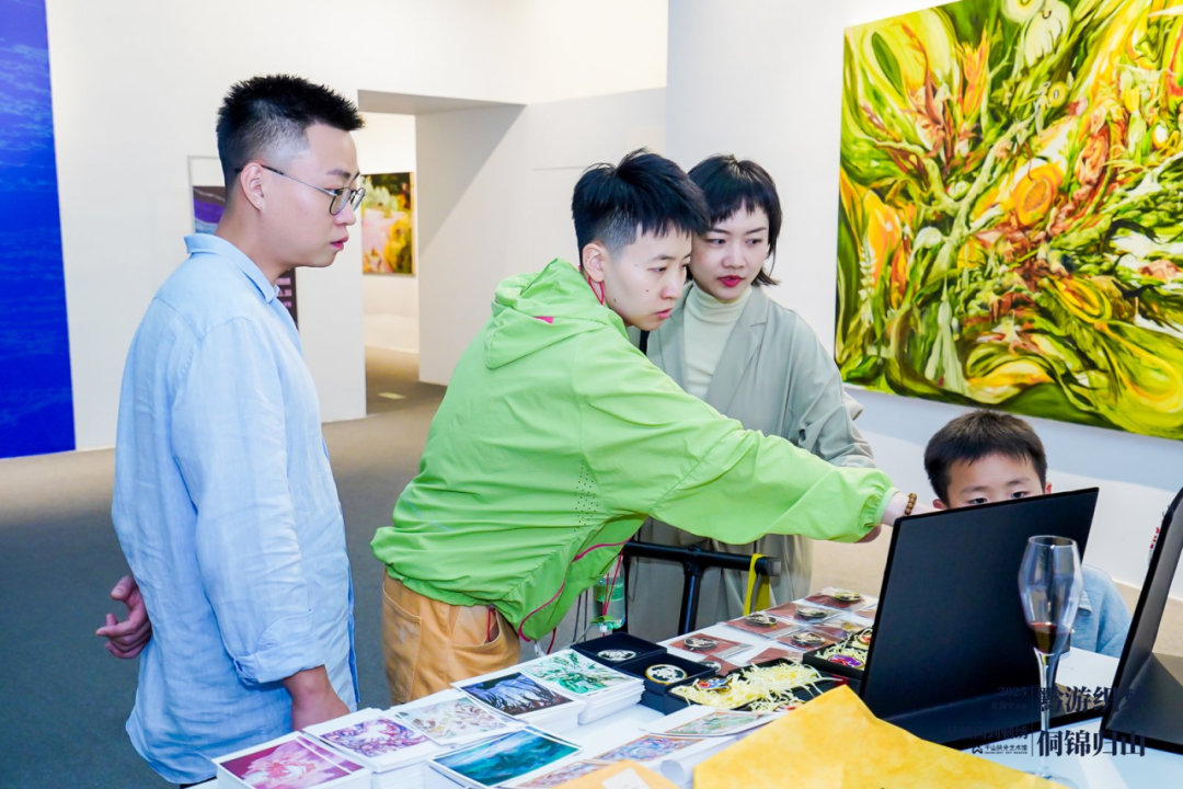 节后一起逛展！多彩贵州城千山扶光艺术馆“黔游织梦”新展来袭