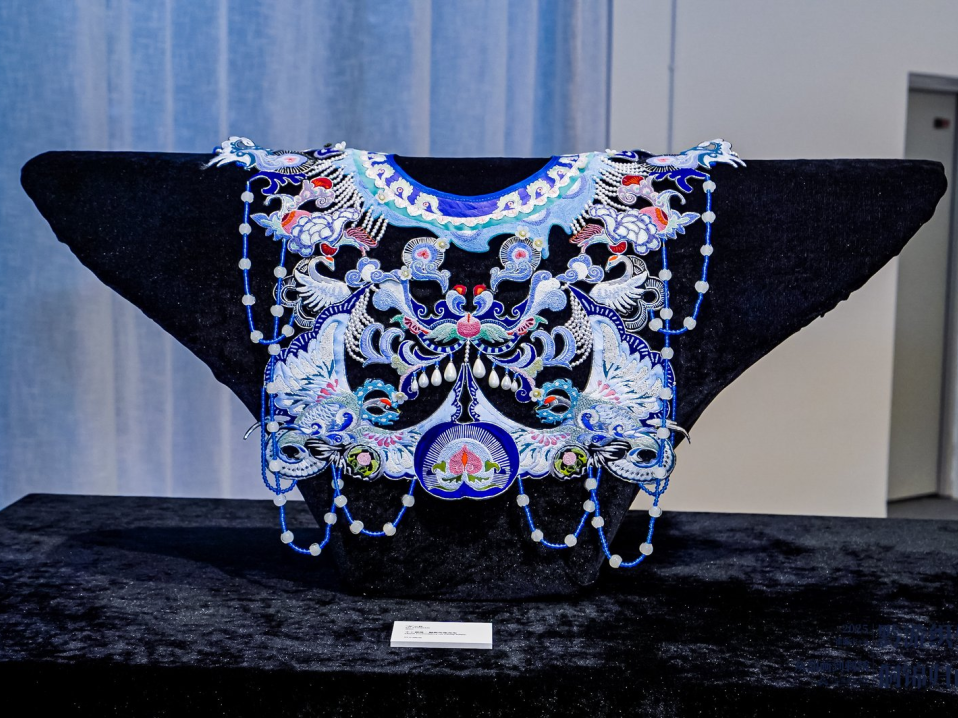 节后一起逛展！多彩贵州城千山扶光艺术馆“黔游织梦”新展来袭