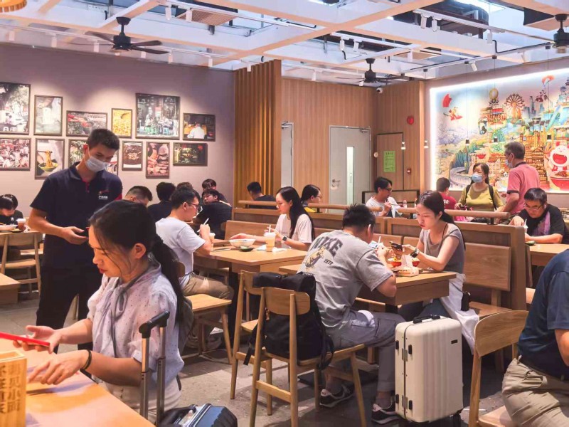 遇见小面深圳第100店落子深圳北站 开创大湾区“双城百店”新格局