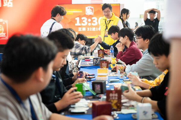 少年冠军的宝可梦之旅：VG.RyanL的世界锦标赛传奇