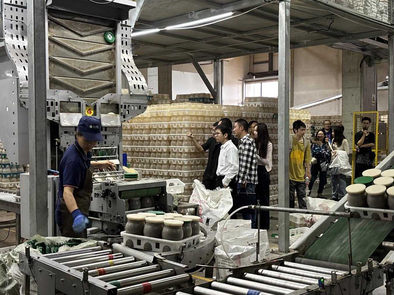 「筑巢引凤促就业 入企体验助启航」花溪区举办高校毕业生入企体验活动
