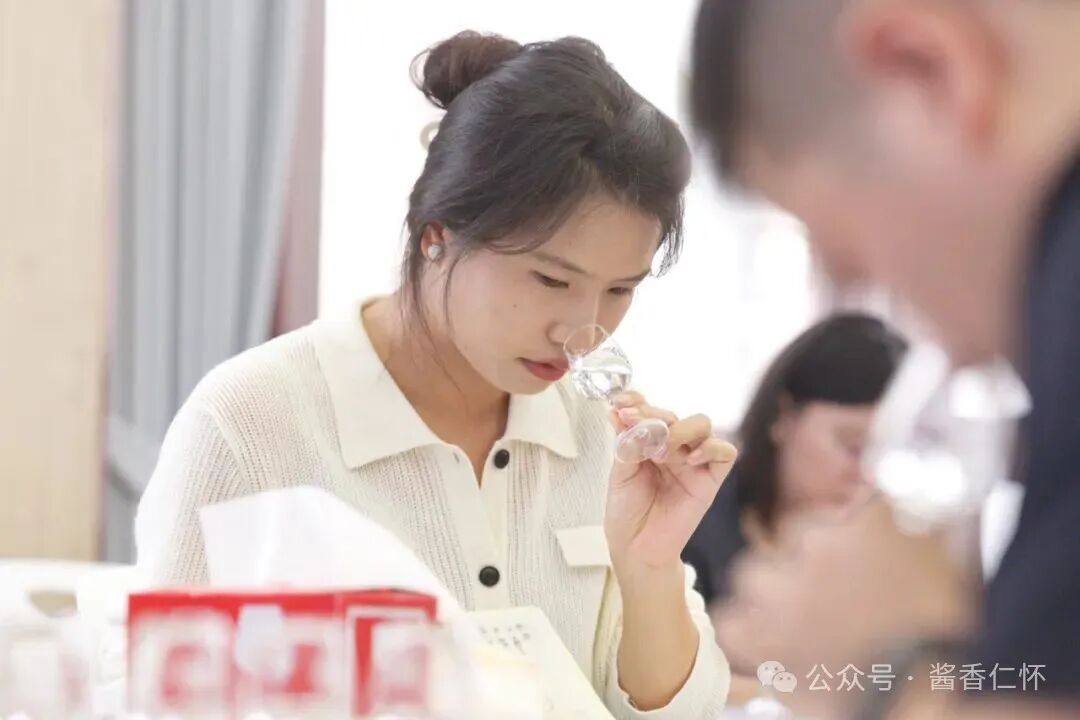 仁怀11名“90后”品酒师备战全国顶级白酒品评赛事