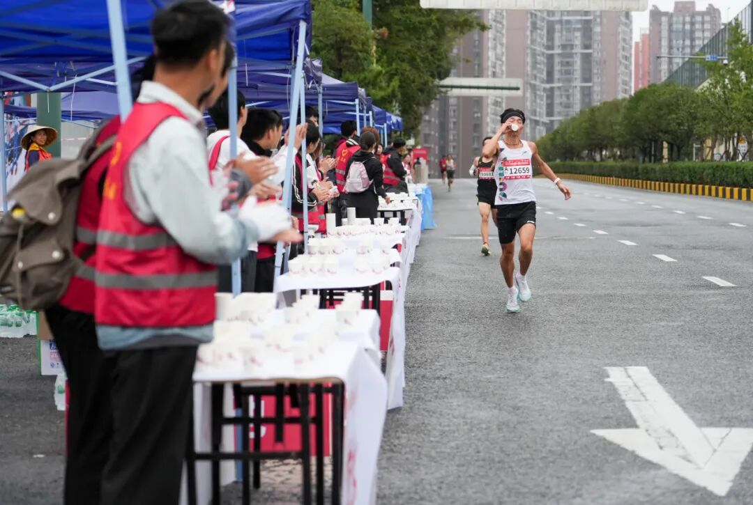 再获官方感谢信！为贵州工商职业学院1025名半马志愿者点赞