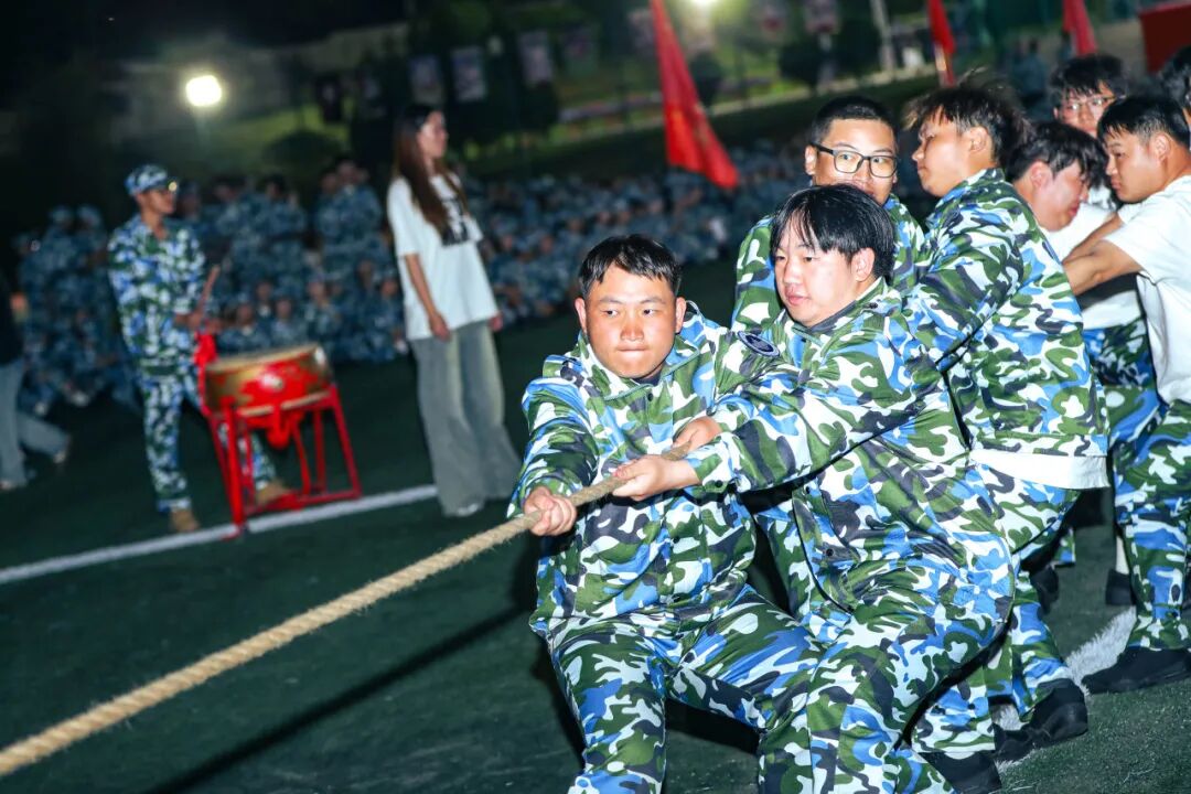 军训总结大会|来看看被官媒转发的军训到底有什么不一样! 军训总结大会|来看看被官媒转发的军训到底有什么不一样!