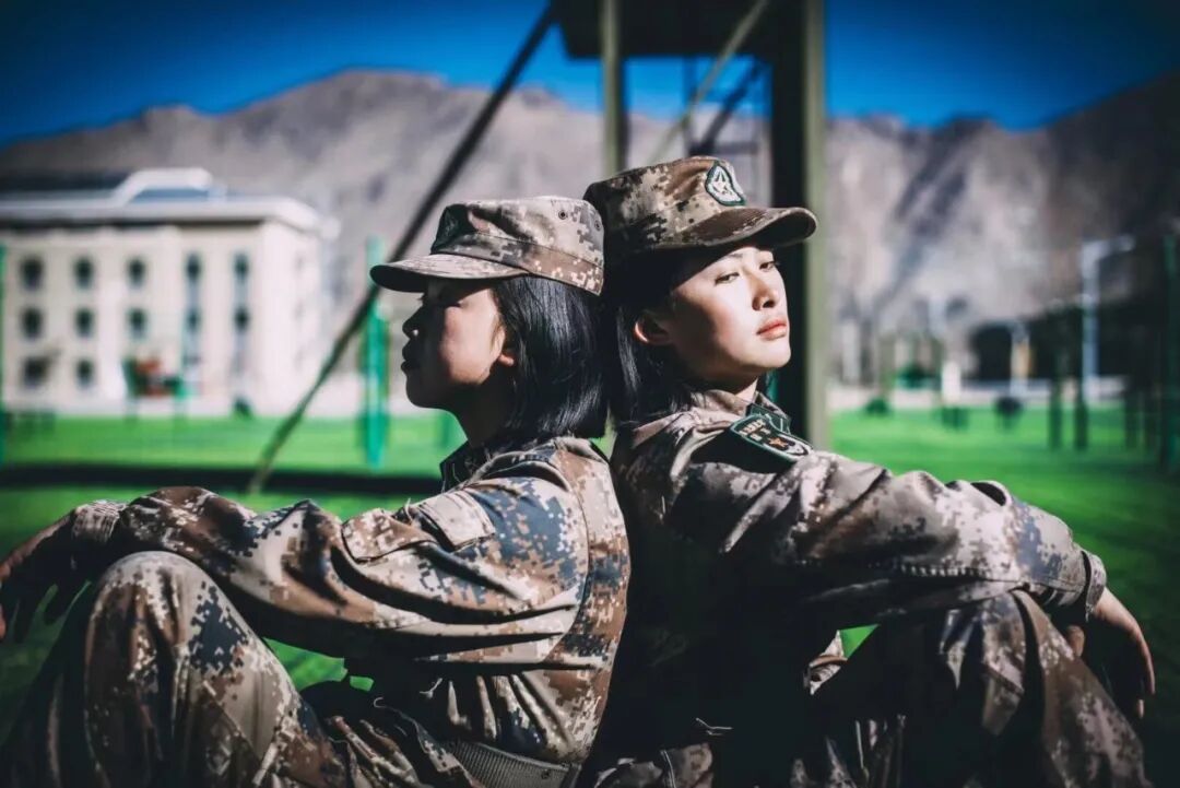 从雪域高原到大学校园,她上演《麻辣女兵》现实版! 从雪域高原到大学校园,她上演《麻辣女兵》现实版!