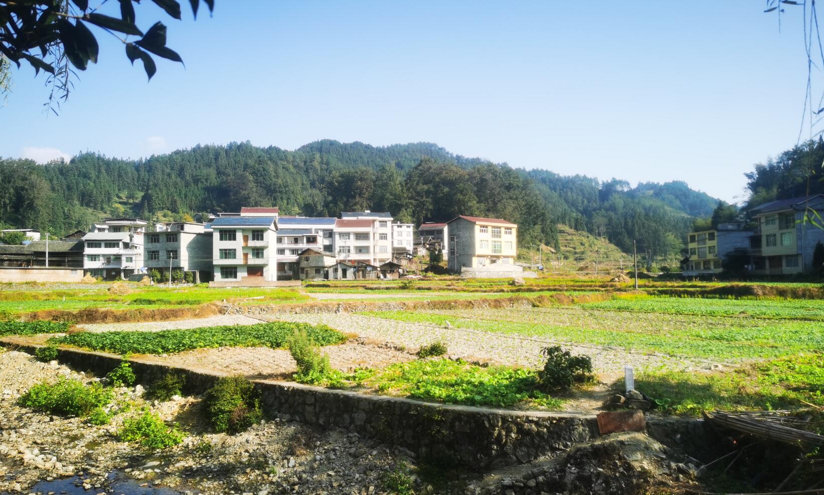 天柱县北侗特色村寨聚溪村