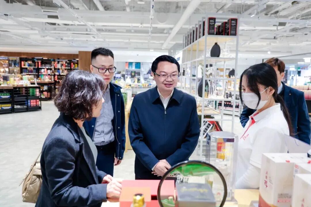 五粮液“和美全球行”再起航 曾从钦董事长调研韩国市场 五粮液“和美全球行”再起航 曾从钦董事长调研韩国市场