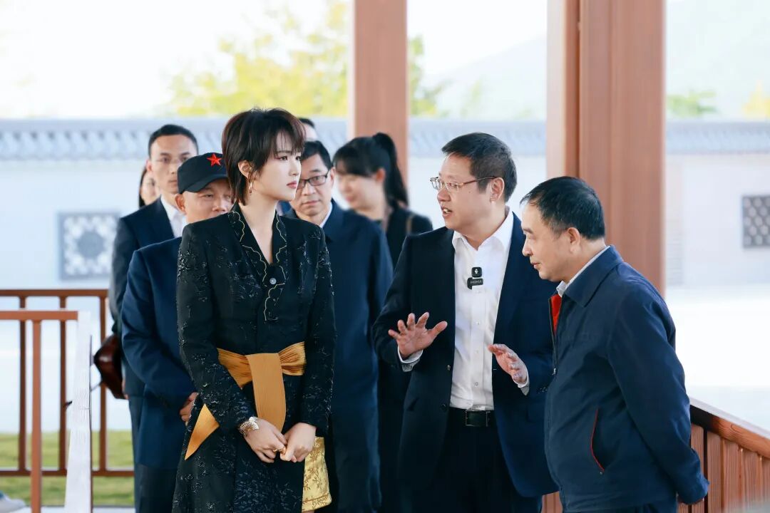 姚安娜探秘国宝李渡:解锁中国白酒申遗的三重密码 姚安娜探秘国宝李渡:解锁中国白酒申遗的三重密码