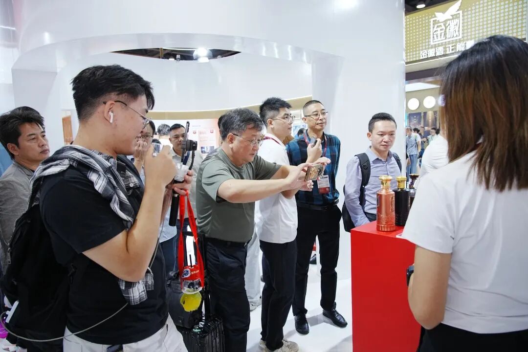 贵州茅台参展2025中国高品质美酒出口展暨第35届中国(广州)国际名酒展览会 贵州茅台参展2025中国高品质美酒出口展暨第35届中国(广州)国际名酒展览会