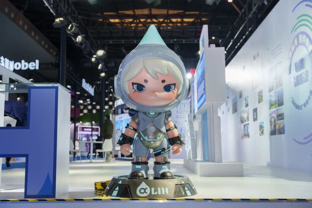 科创点亮未来！临港新片区展厅亮相2025上海城博会