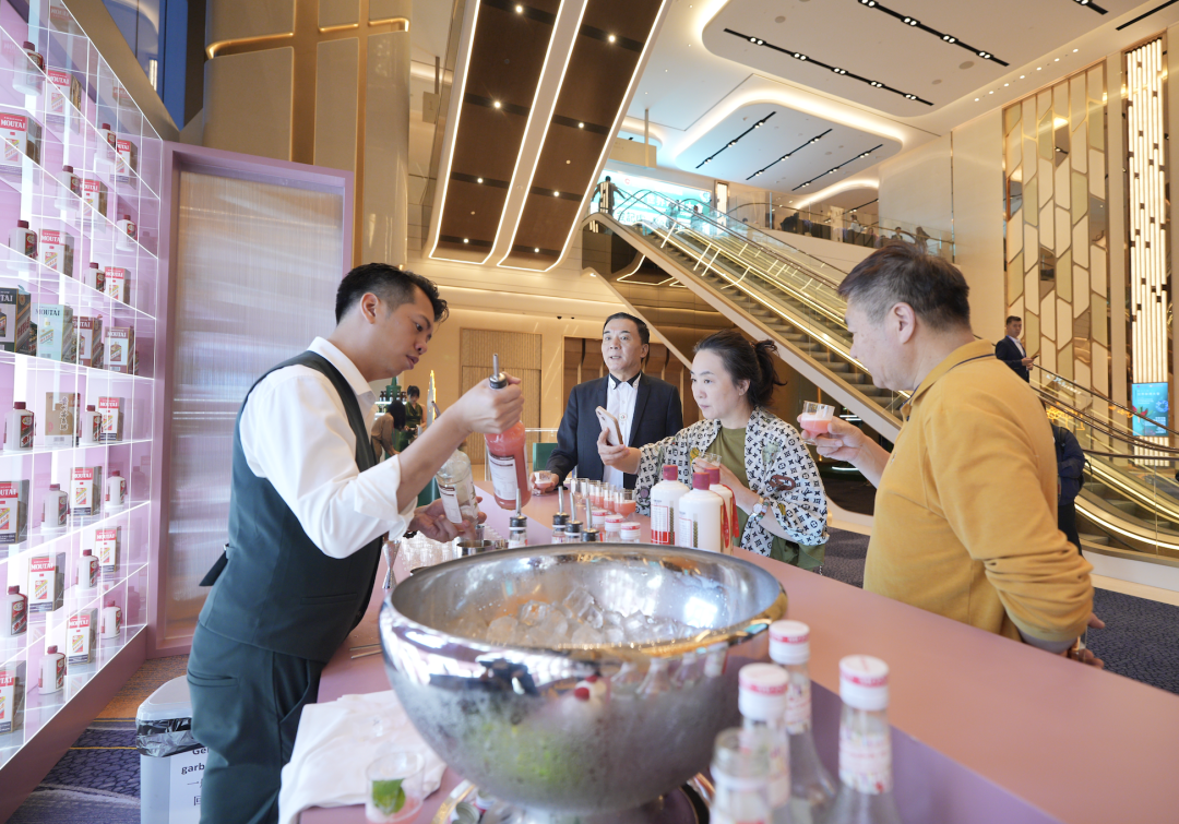 三度亮相世界华商大会 茅台以“在地化”智慧持续深耕澳门市场