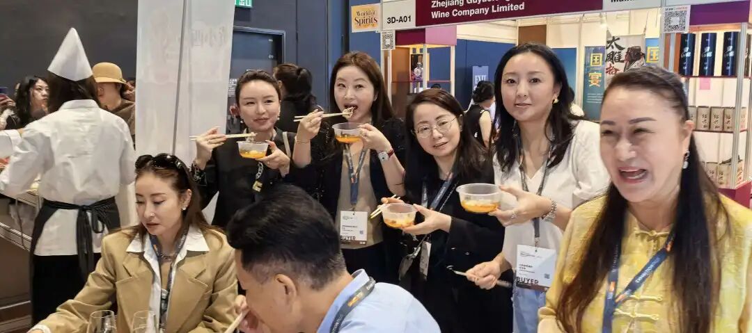 贵旅餐饮公司赴港推介黔菜,地道黔味圈粉无数 贵旅餐饮公司赴港推介黔菜,地道黔味圈粉无数